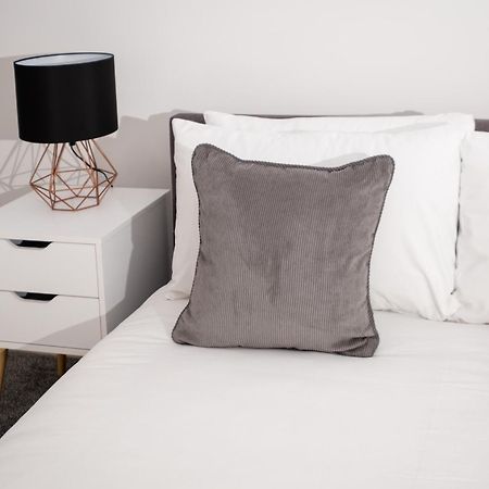 Trinity Apartments Stratford Upon Avon Bagian luar foto